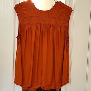 Old Navy flowy sleeveless blouse in burnt orange size L